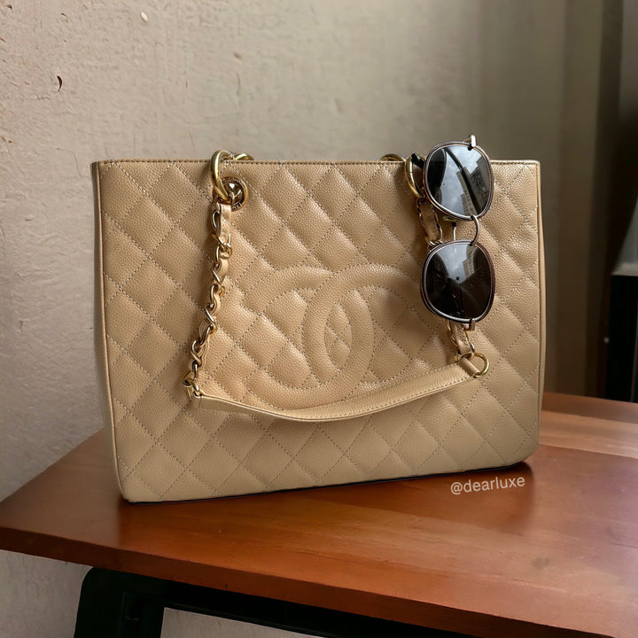 CHANEL Grand Shopping Tote GST in Beige Caviar - Replica Handbags Shopping
.com