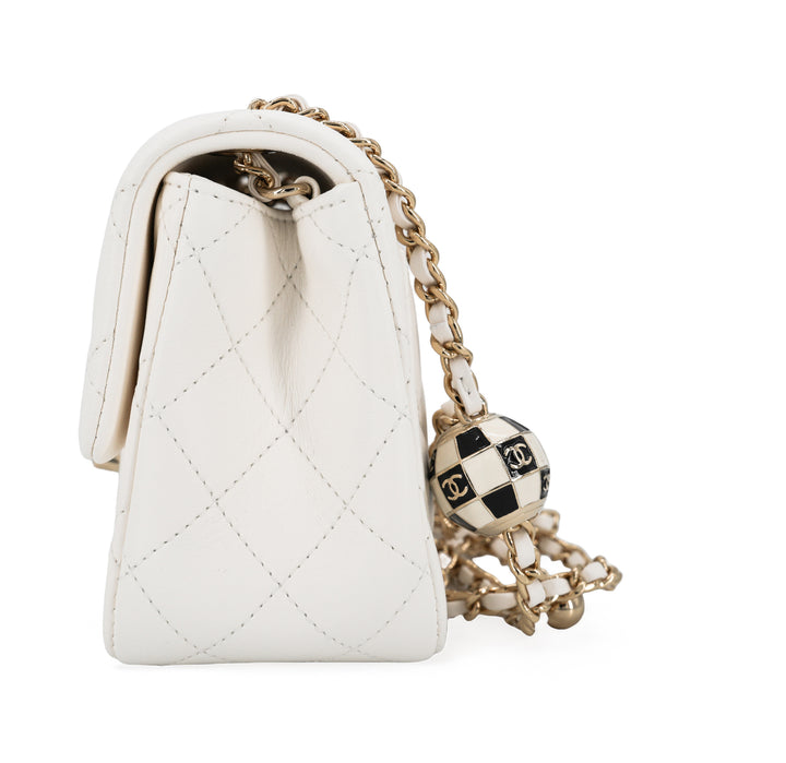 CHANEL 23C White Lambskin Pearl Crush Mini Square Flap Bag - Replica Handbags Shopping
.com