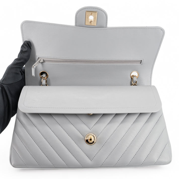 CHANEL Medium Chevron Classic Double Flap Bag in 20S Grey Lambskin - Replica Handbags Shopping
.com