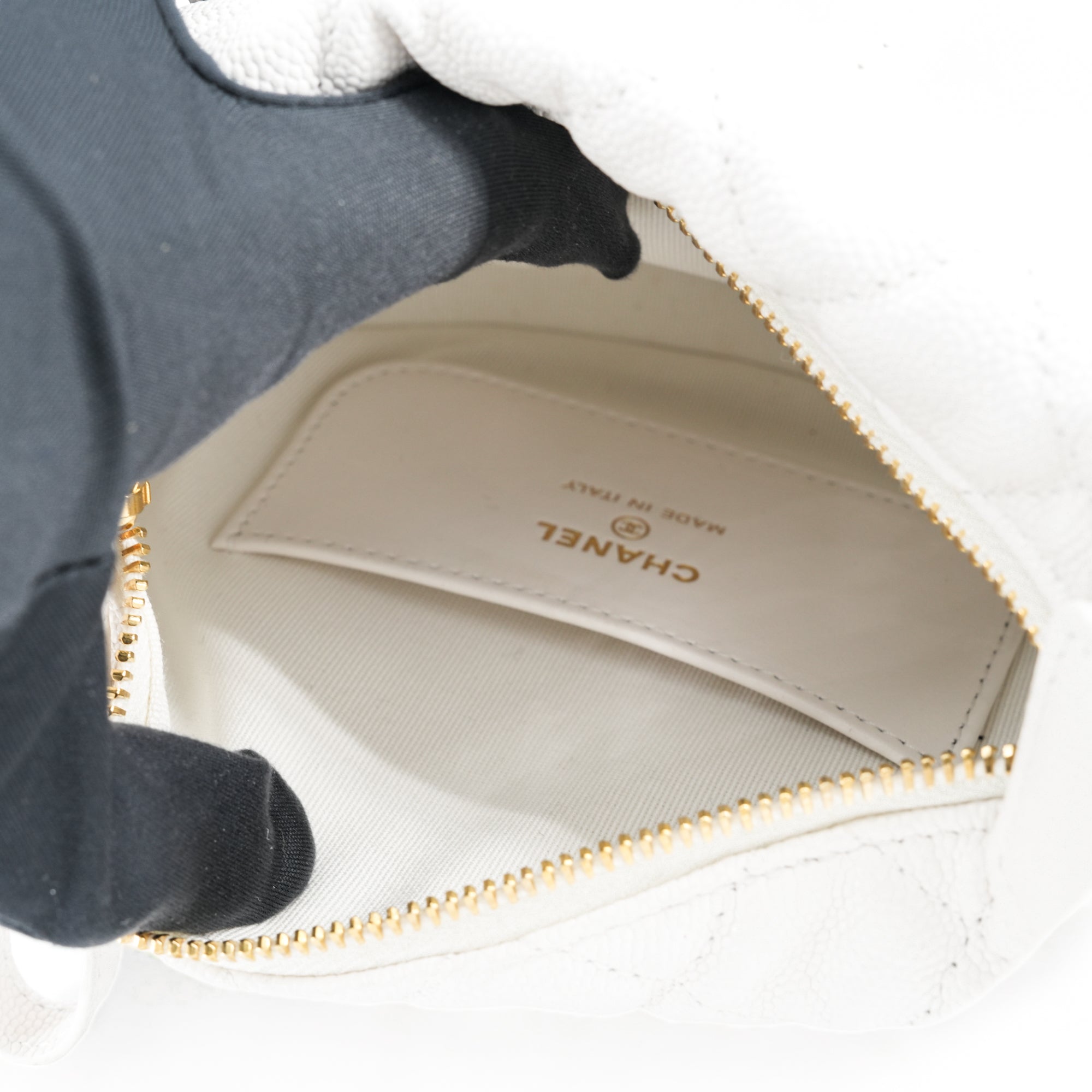 CHANEL 23B White Caviar Cargo Pouch with Handle - Replica Shoes .com