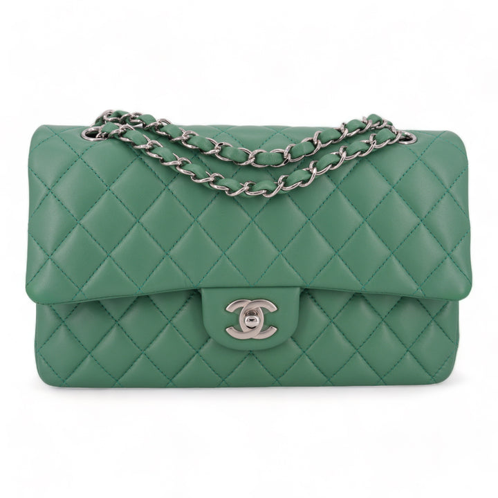 CHANEL Green Lambskin Medium Classic Double Flap Bag - Replica Handbags Shopping
.com