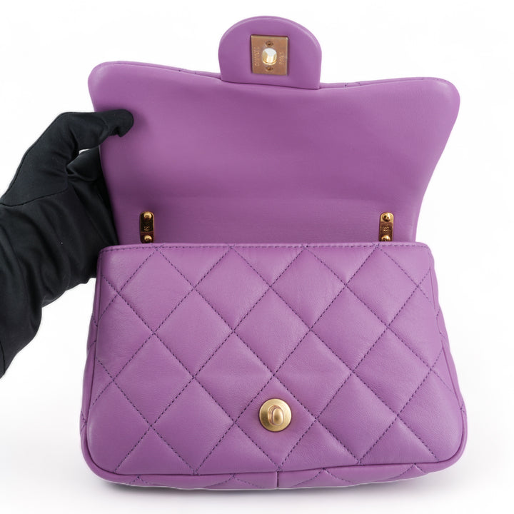 CHANEL 22S Funky Town Small Flap Bag in Purple Lambskin - Replica Handbags Shopping
.com