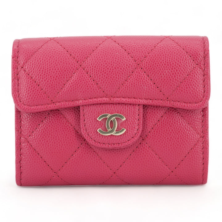 CHANEL Large Classic Card Holder in 21A Raspberry Caviar - Replica Handbags Shopping
.com