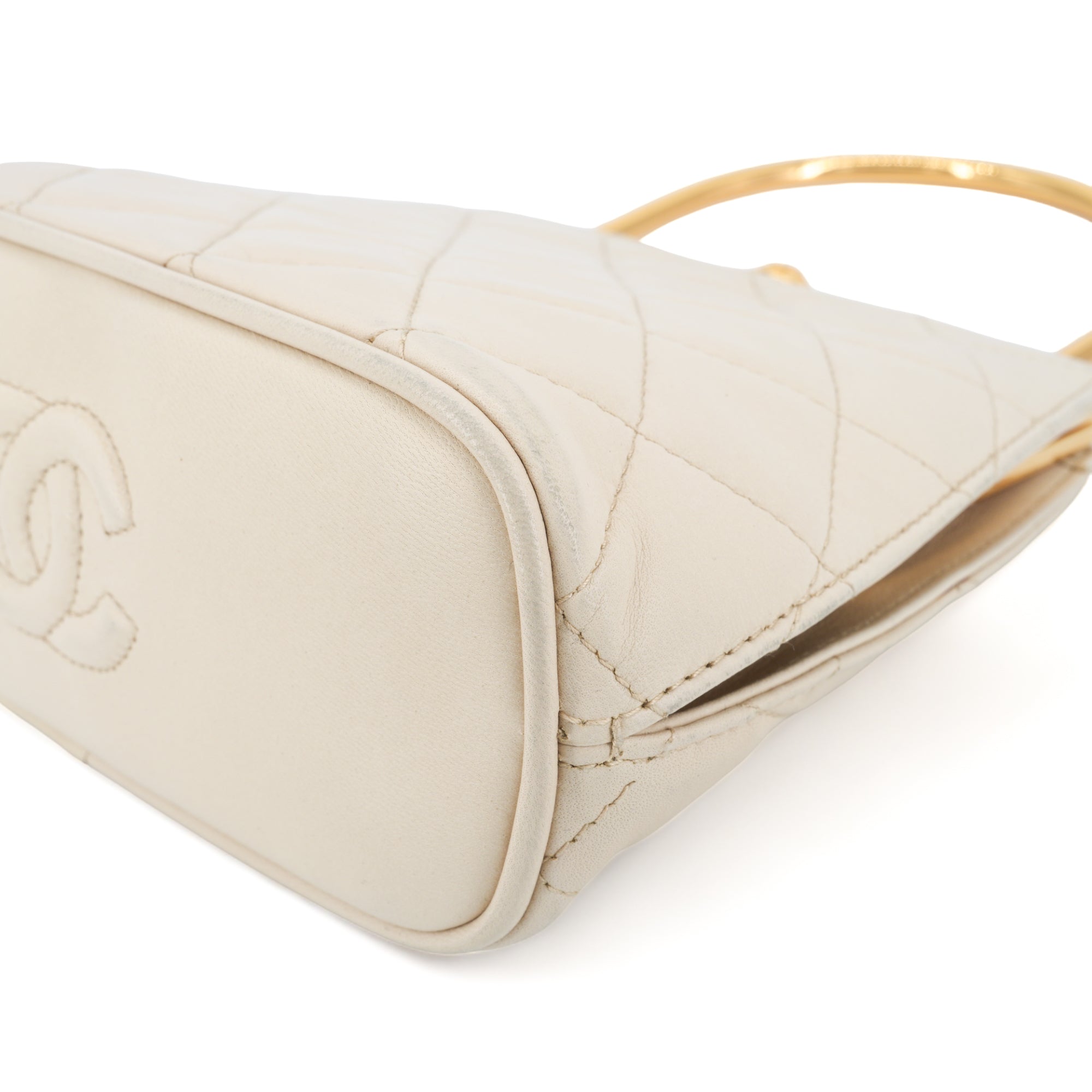 CHANEL Vintage Gold Metal Top Handle Kelly Bag in Beige Lambskin - Replica Shoes .com