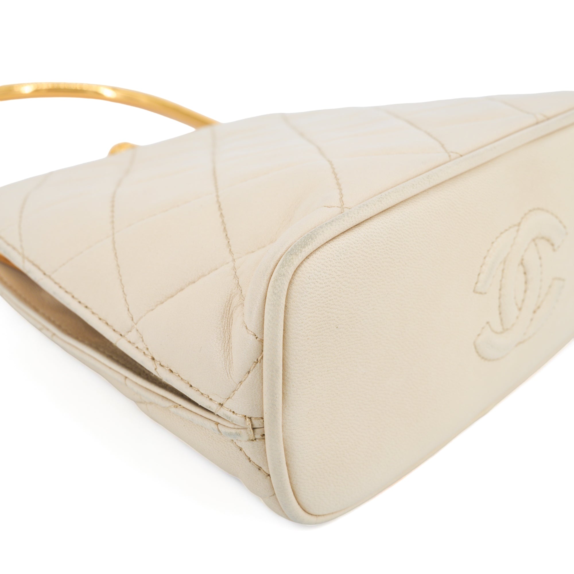 CHANEL Vintage Gold Metal Top Handle Kelly Bag in Beige Lambskin - Replica Shoes .com