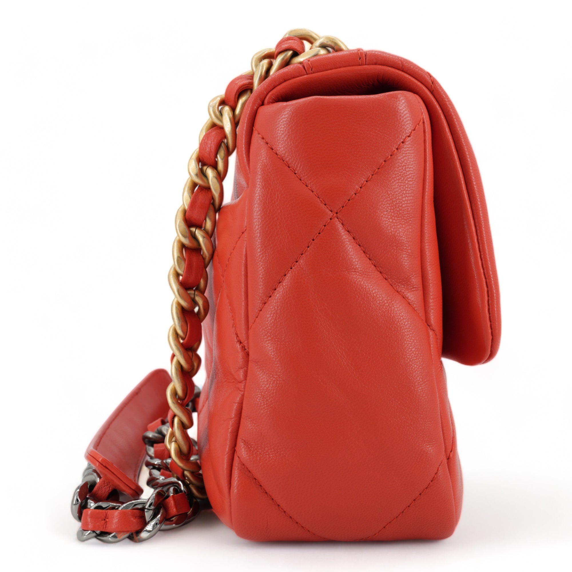 CHANEL CHANEL 19 Small Flap Bag in Red Lambskin - Replica Shoes .com