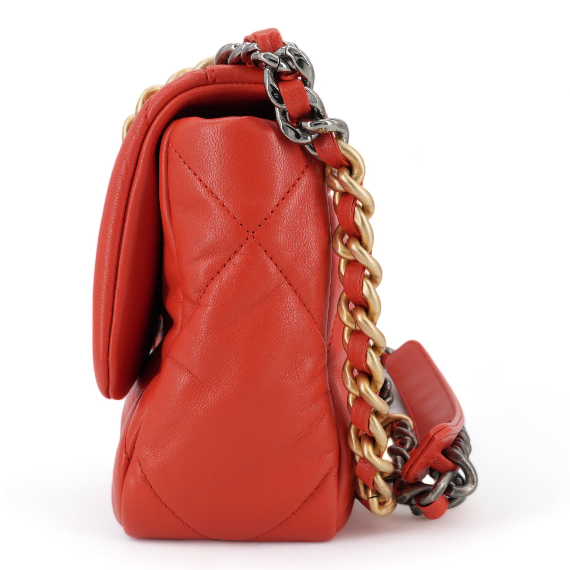 CHANEL CHANEL 19 Small Flap Bag in Red Lambskin - Replica Shoes .com