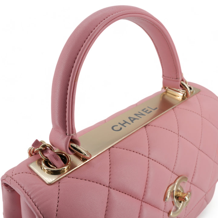 CHANEL Small Trendy CC Flap Bag with Top Handle in Pink Lambskin - Replica Handbags Shopping
.com