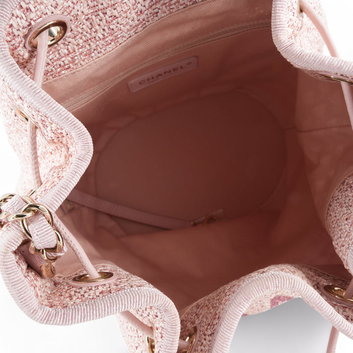 CHANEL Pink Glitter Canvas Deauville Drawstring Bucket Bag - Replica Handbags Shopping
.xom