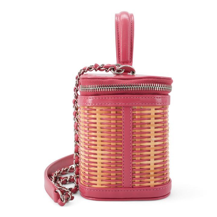 CHANEL 21C Pink Rattan Wicker Small Vanity Case with Top Handle - Replica Handbags Shopping
.com