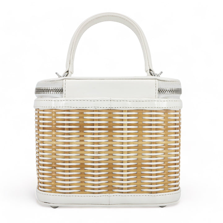 CHANEL White Rattan Wicker Small Vanity Case with Top Handle - Replica Handbags Shopping
.com