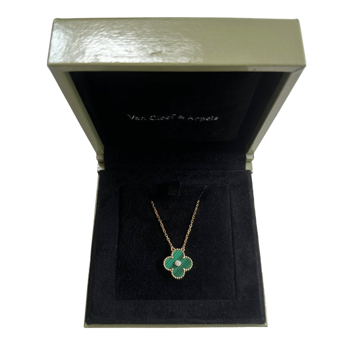 VAN CLEEF 
ARPELS Vintage Alhambra 2013 Malachite Vintage Alhambra Diamond Holiday Pendant Necklace - Replica Handbags Shopping
.com