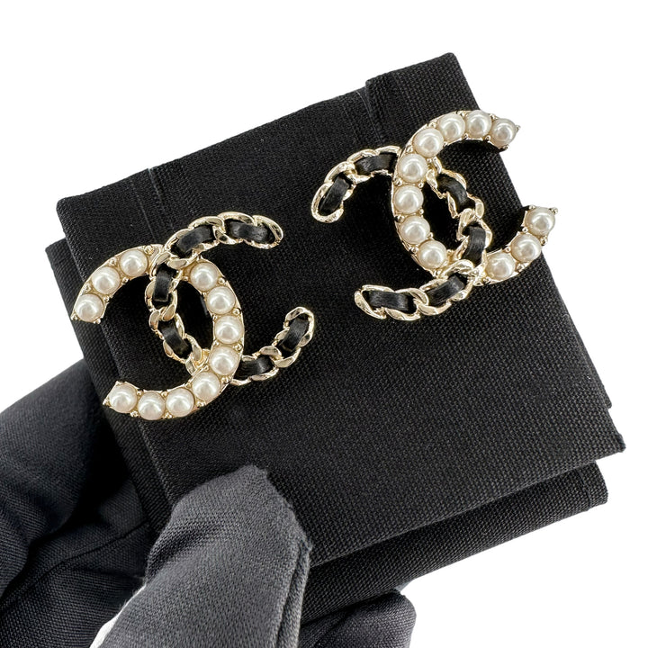 CHANEL 22B Pearl Chain Oversized CC Stud Earrings - Replica Handbags Shopping
.com