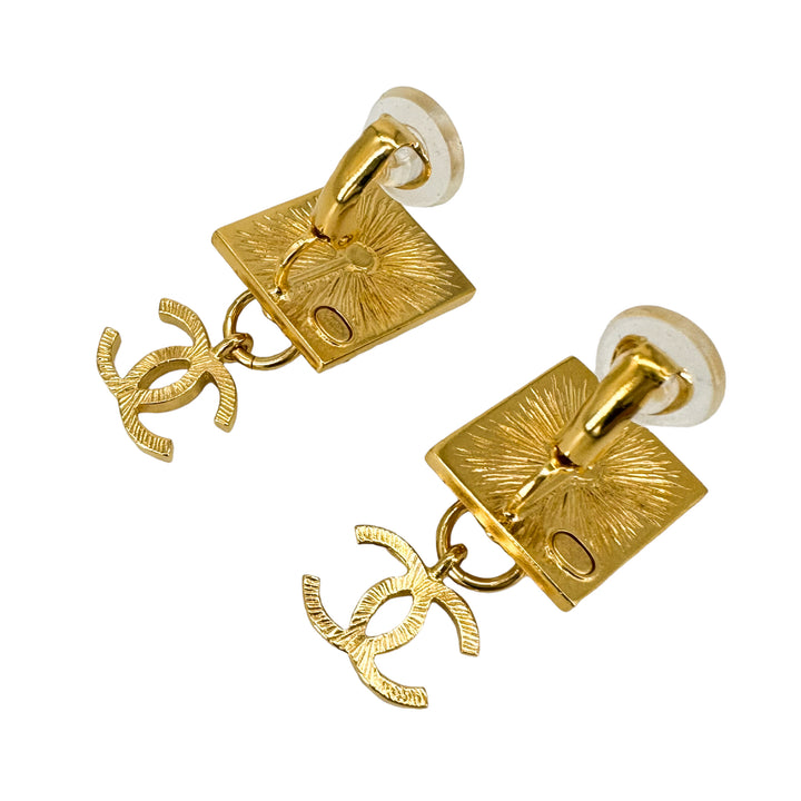 CHANEL 22A Gold Lion CC Drop Clip-On Earrings - Replica Handbags Shopping
.com