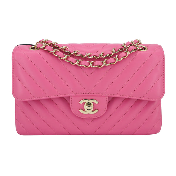 CHANEL Small Chevron Classic Double Flap Bag in 19C Barbie Pink Lambskin - Replica Handbags Shopping
.com