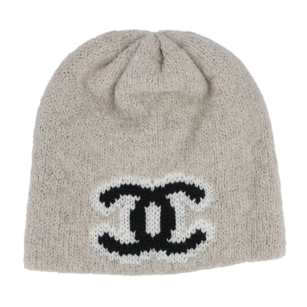 CHANEL Oversized CC Logo Reversible Cashmere Beanie Hat in Beige Black - Replica Handbags Shopping
.com