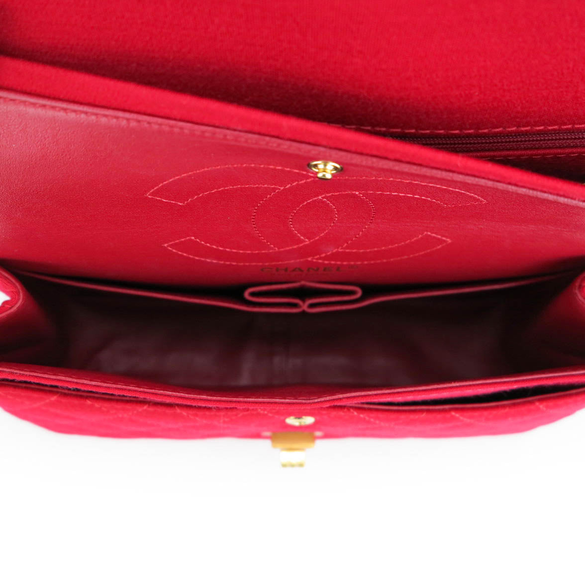 CHANEL 2.55 Reissue Flap Bag Size 226 in Red Jersey - Replica Shoes .com